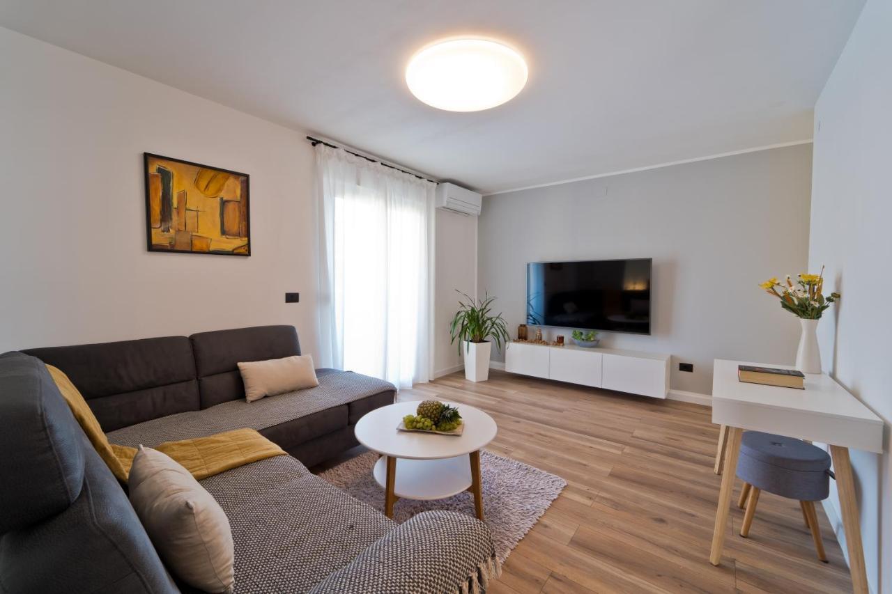 Malemi Apartment بولا المظهر الخارجي الصورة
